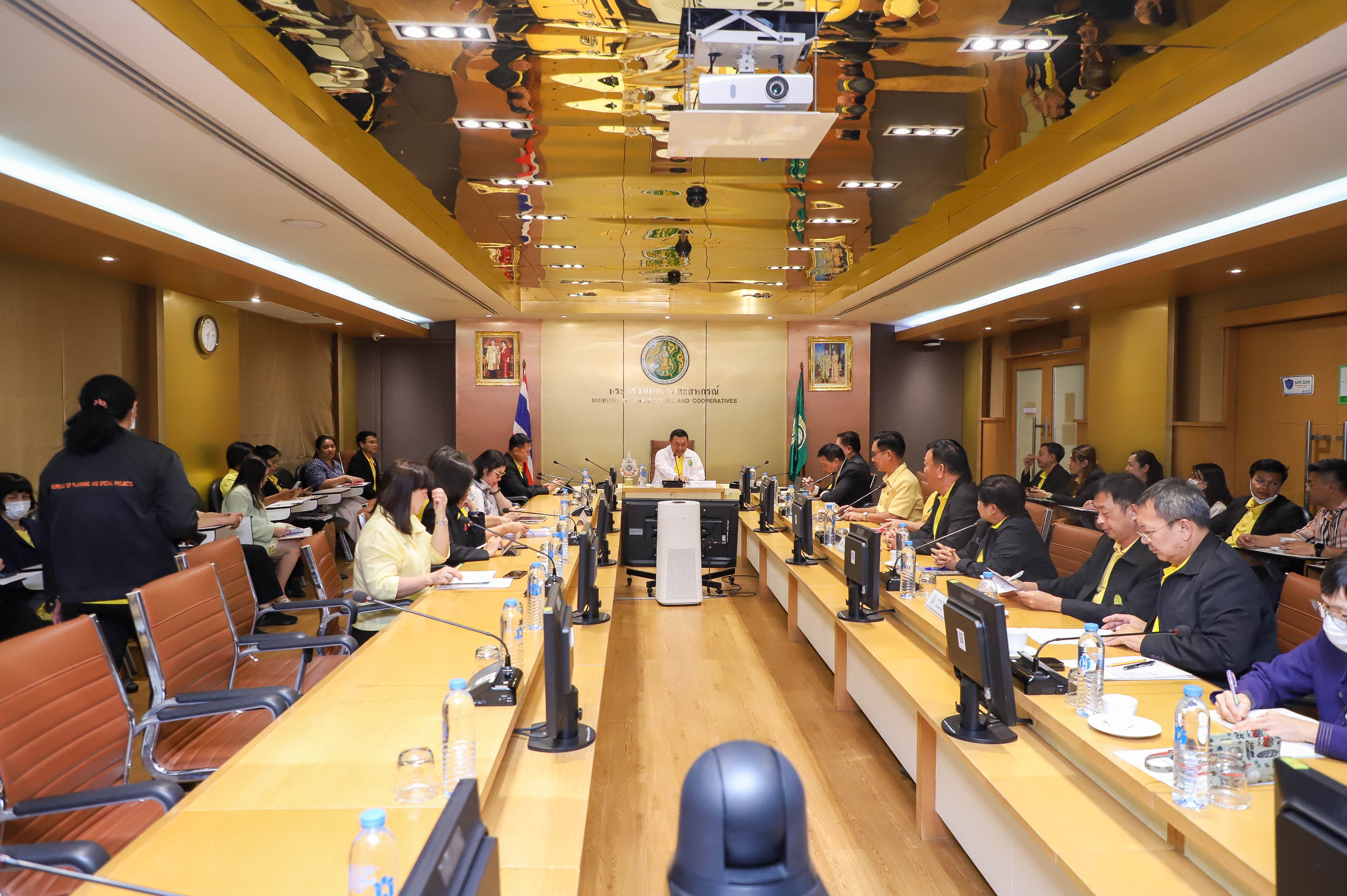 ส.ป.ก. ร่วมประชุมหารือเรื่องงบประมาณสำหรับจัดการประชุมนานาชาติว่าด้วยการจัดการทรัพยากรดิน และน้ำ เพื่อความมั่นคงทางอาหารอย่างยั่งยืน (The International Soil and Water Forum 2024)