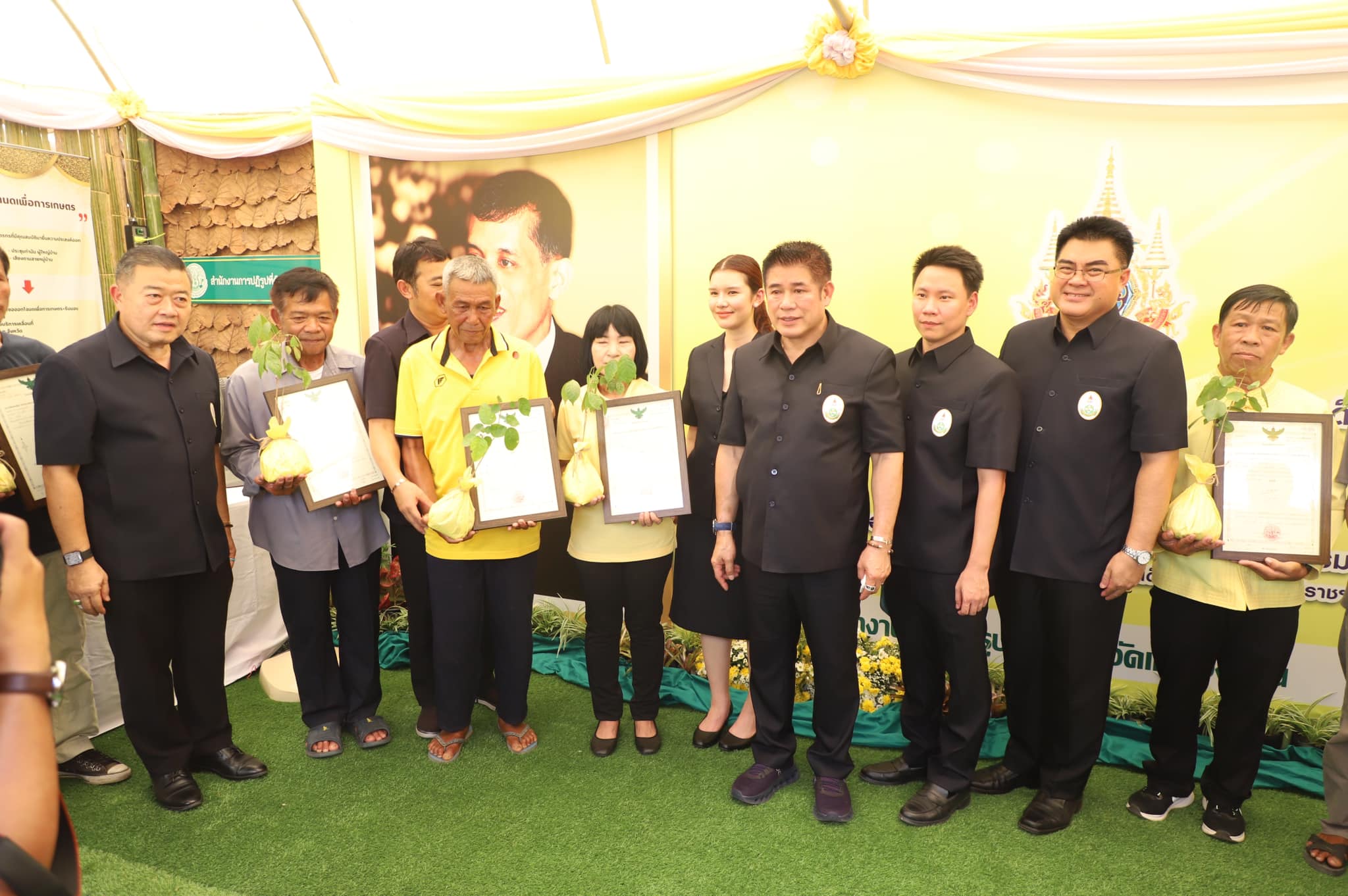 พิธีเปิดงานโครงการ คลินิกเกษตรเคลื่อนที่ฯในพระราชานุเคราะห์ เฉลิมพระเกียรติฯ ณ ศูนย์บริการและพัฒนาลุ่มน้ำปายตามพระราชดำริ จ.แม่ฮ่องสอน