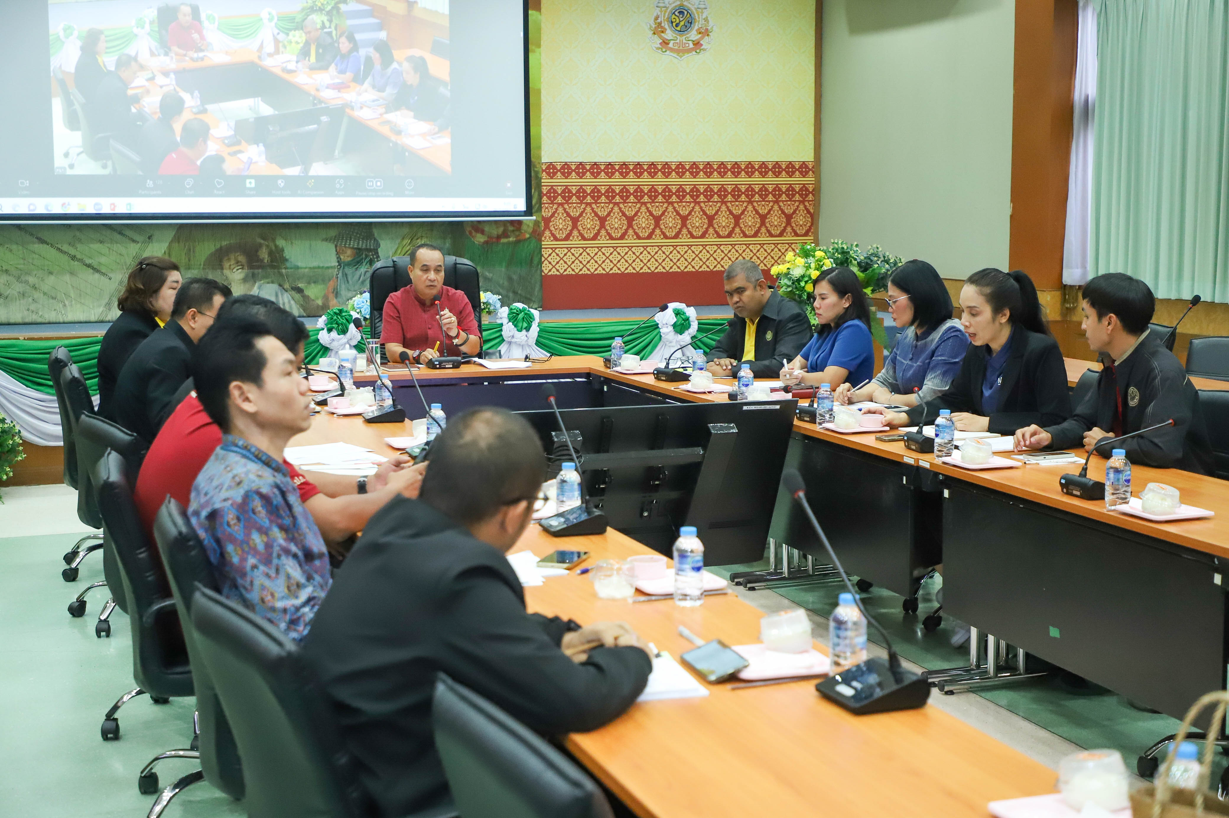 รองเลขาธิการ ส.ป.ก. ประชุมติดตามการดำเนินงานโครงการปรับปรุงหนังสืออนุญาตให้เข้าทำประโยชน์ในเขตปฏิรูปที่ดิน (ส.ป.ก.4-01) เป็นโฉนดเพื่อการเกษตร ปีงบประมาณ พ.ศ.2567