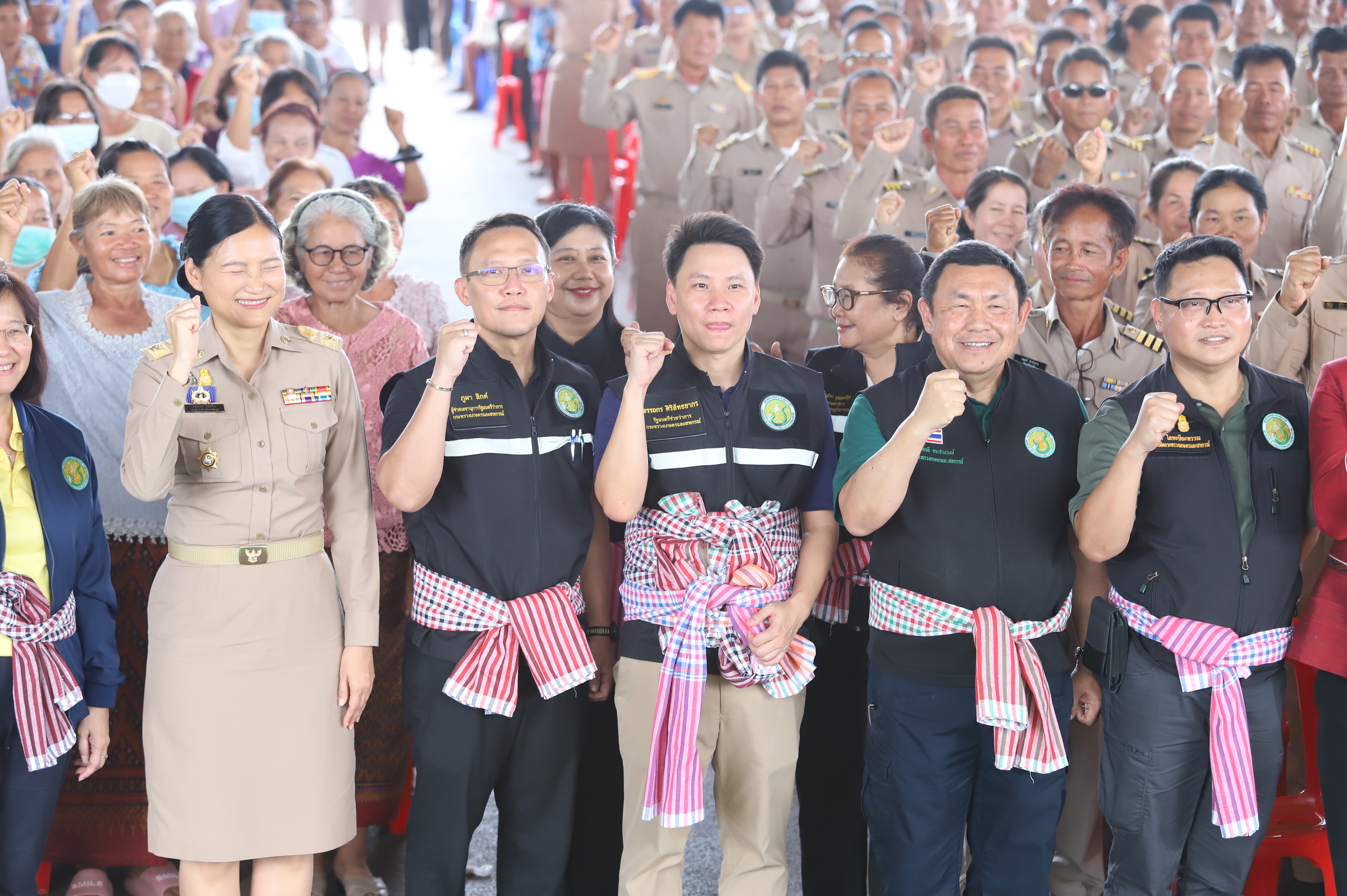 ส.ป.ก. ร่วมติดตามคณะ รมช.กษ. ลงพื้นที่ตรวจเยี่ยม และติดตามสถานการณ์ด้านการเกษตร ต.บ้านเขว้า