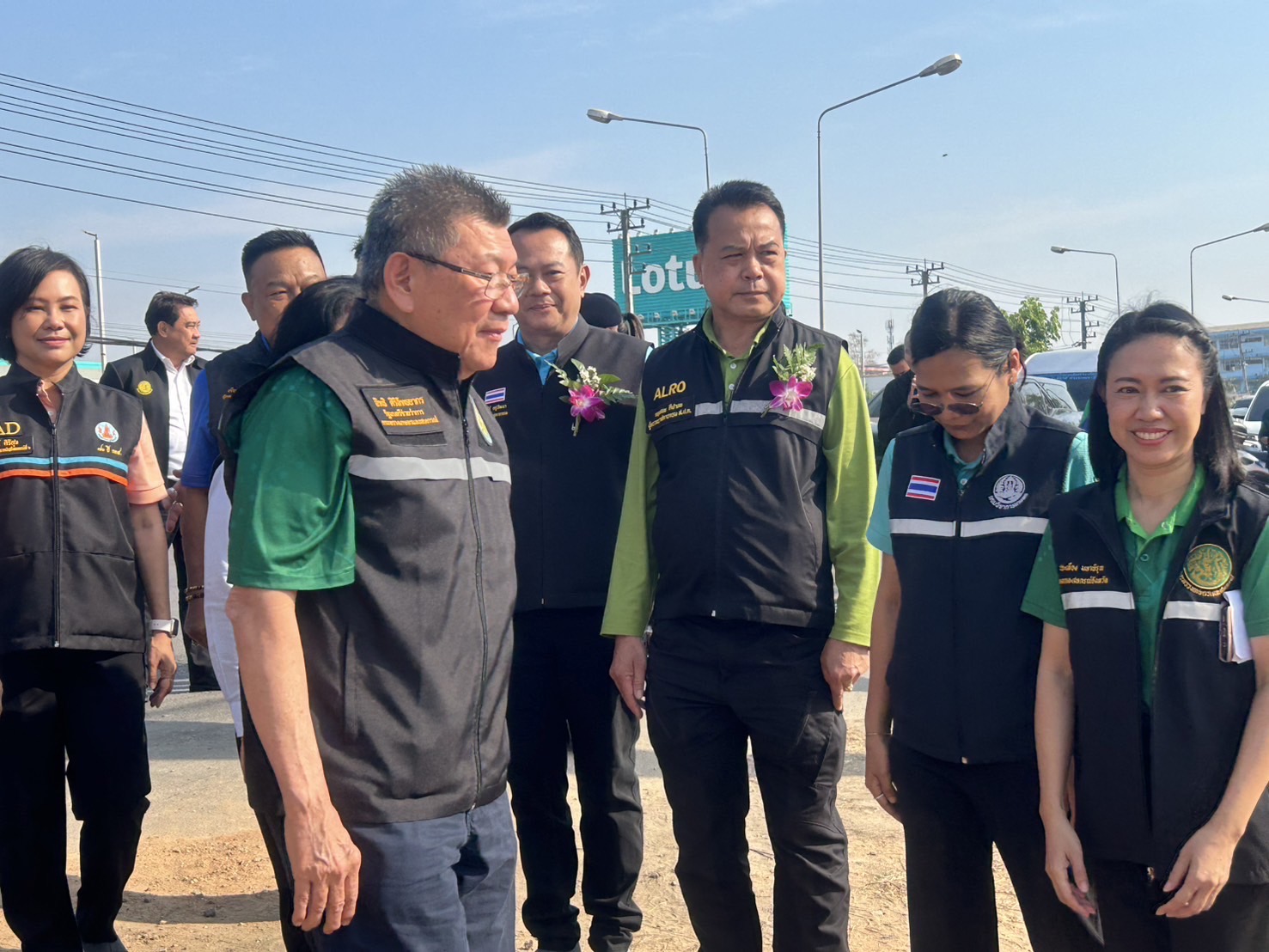 ส.ป.ก. ร่วมติดตาม รมช.กษ. ลงพื้น เปิดโครงการรณรงค์ลดการเผาตอซังลดภาวะหมอกควัน/ เปิดงาน Kick-off โครงการรณรงค์ฉีดวัคซีนป้องกันโรคลีมปี สกิน /ลงพื้นที่ตรวจเยี่ยมสถานที่ทักสัตว์เอกชน เพื่อนำเข้าคลองวังแก้ว ณ จังหวัดตาก
