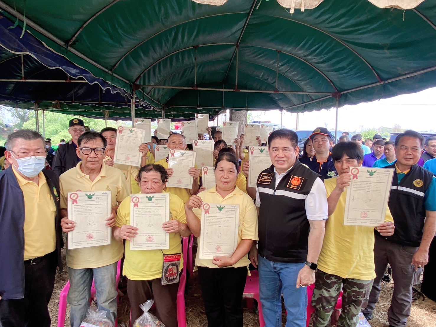 ส.ป.ก. ร่วมติดตาม รมช.กษ. ลงพื้น และมอบโฉนดเพื่อการเกษตร ณ จังหวัดน่าน