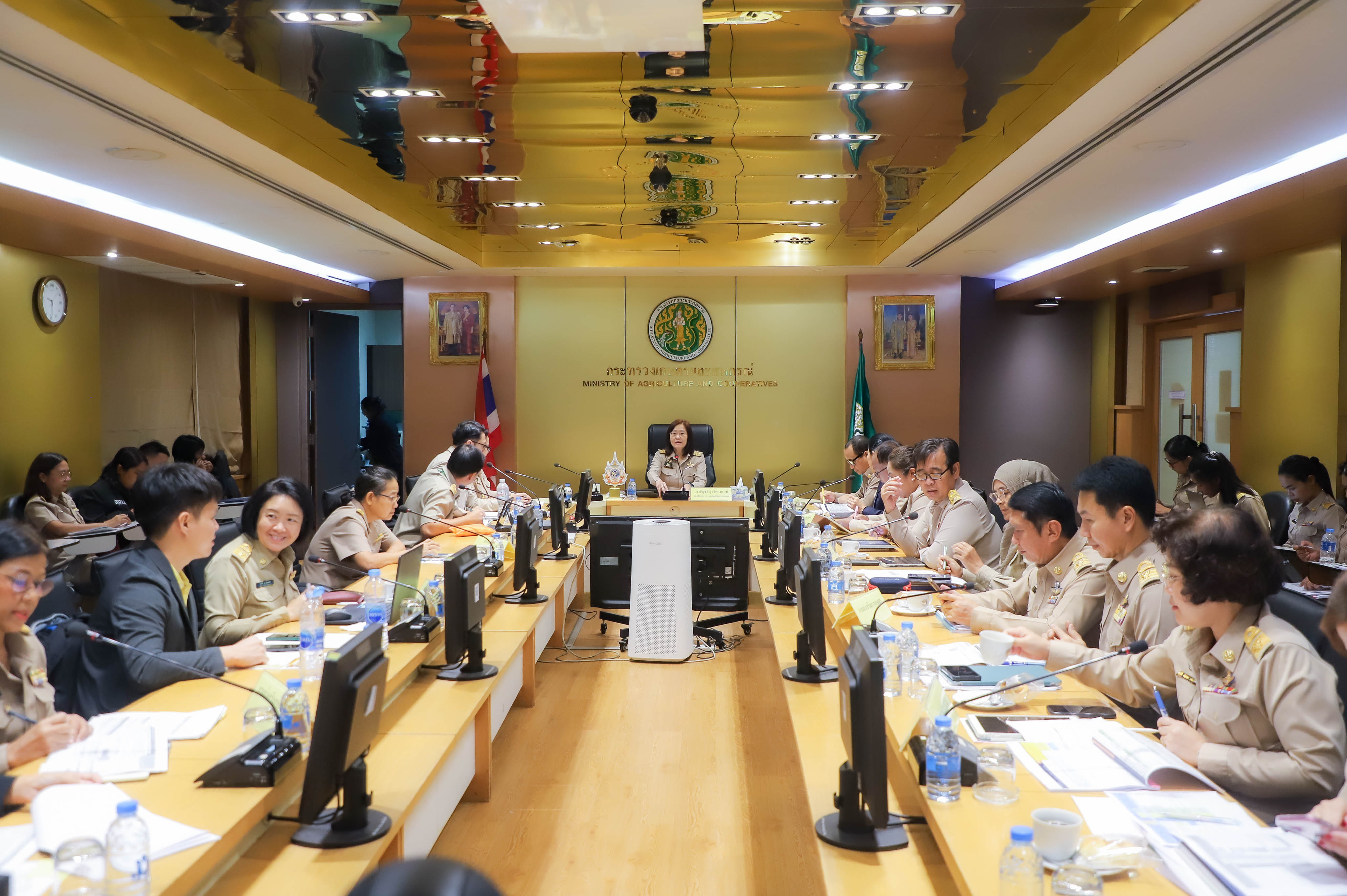 รองเลขาธิการ ส.ป.ก. ร่วมการประชุมคณะทำงานกลั่นกรองการกำกับการประเมินผลการปฏิบัติราชการของส่วนราชการใน กษ.