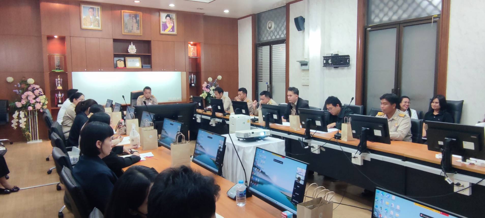 รองเลขาธิการ ส.ป.ก. เป็นประธานการประชุมชี้แจงแนวทางการจัดทำโครงการและการใช้จ่ายเงินกองทุนการปฏิรูปที่ดินเพื่อเกษตรกรรม ประจำปีงบประมาณ พ.ศ. 2570