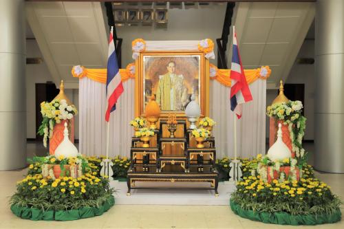 ส.ป.ก. จัดพิธีน้อมรำลึกในพระมหากรุณาธิคุณ เนื่องในวันคล้ายวันพระบรมราชสมภพ พระบาทสมเด็จพระบรมชนกาธิเบศร มหาภูมิพลอดุลยเดชมหาราช บรมนาถบพิตร