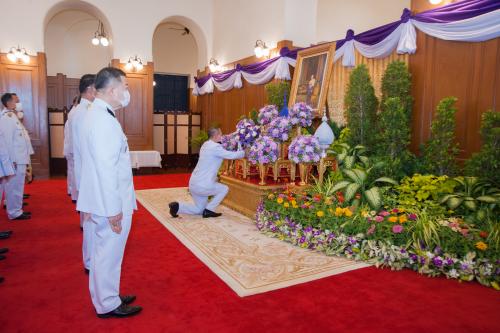 เลขาธิการ ส.ป.ก.ร่วมลงนามถวายพระพร สมเด็จพระกนิษฐาธิราชเจ้า กรมสมเด็จพระเทพรัตนราชสุดา ฯ สยามบรมราชกุมารี พร้อมผู้บริหารระดับสูงของกระทรวงเกษตรและสหกรณ์