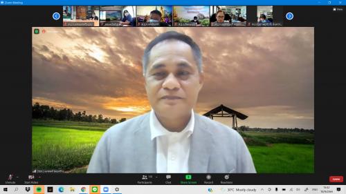 รองเลขาธิการ ส.ป.ก. (นายเอกพงศ์ น้อยสร้าง) ประชุมหารือแนวทางการส่งเสริม พัฒนาเกษตรกรในเขตปฏิรูปที่ดิน และติดตามงานขับเคลื่อนโครงการสมุนไพรฟ้าทะลายโจรต้านภัยโควิด-๑๙ ในเขตปฏิรูปที่ดิน ผ่านระบบการประชุมออนไลน์ Zoom Meeting