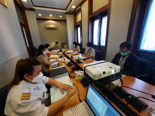 ส.ป.ก. ประชุมคณะกรรมการกลั่นกรองผลการประเมินประสิทธิภาพและประสิทธิผลการปฏิบัติงานของลูกจ้างประจำ ในสังกัดสำนักงานการปฏิรูปที่ดินเพื่อเกษตรกรรม 