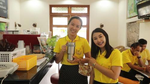 โครงการ ทำดีด้วยหัวใจ ลดภัยสิ่งแวดล้อม : พกแก้วซื้อน้ำ