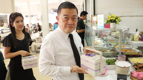 โครงการ ทำดีด้วยหัวใจ ลดภัยสิ่งแวดล้อม : พกกล่องใส่อาหาร