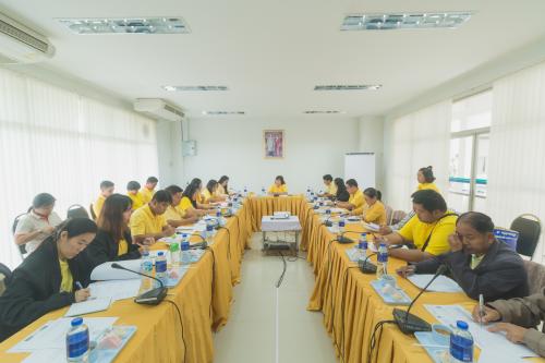 ส.ป.ก. ประชุมติดตามเตรียมความพร้อมโครงการผืนดินพระราชทานเพื่อการคุ้มครองพื้นที่เกษตรกรรม และโครงการศูนย์บริการเคลื่อนที่ในเขตปฏิรูปที่ดิน