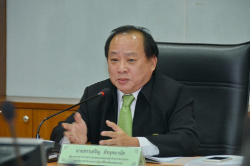 ส.ป.ก.จัดประชุมคณะทำงานจัดทำคู่มือสำหรับประชาชนตามพระราชบัญญัติการอำนวยความสะดวกในการพิจารณาอนุญาตของทางราชการ พ.ศ.2558  