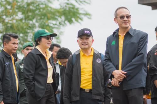 ส.ป.ก. ร่วมลงพื้นที่พร้อม คณะรัฐมนตรีว่าการกระทรวงเกษตรฯ ตรวจเยี่ยมการดำเนินงานการแก้ไขปัญหาภัยแล้ง ในเขตพื้นที่ภาคอีสาน