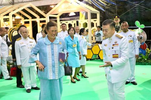 ส.ป.ก. ร่วมรับเสด็จสมเด็จพระกนิษฐาธิราชเจ้า กรมสมเด็จพระเทพรัตนราชสุดาฯ สยามบรมราชกุมารี ณ “งานสีสรรพรรณไม้ เทิดไท้บรมราชินีนาถ ครั้งที่ ๑๓”