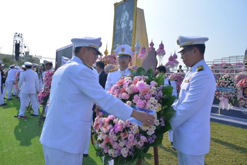 ส.ป.ก.วางพวงมาลาและถวายบังคมเนื่องในวันคล้ายวันสวรรคตพระบาทสมเด็จพระจุลจอมเกล้าเจ้าอยู่หัว(วันปิยะมหาราช)
