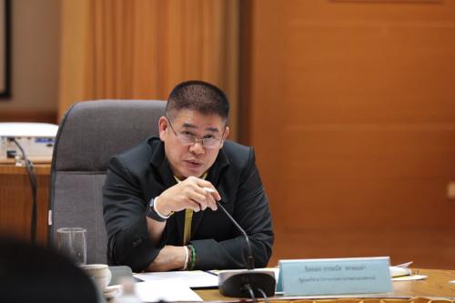 รองเลขาธิการ ส.ป.ก. พันจ่าเอกประเสริฐ มาลัย ร่วมคณะ รมช.กษ. ลงพื้นที่ติดตามสถานการณ์ลุ่มเจ้าพระยาภาคกลาง พร้อมเร่งแก้ไขปัญหาภัยแล้ง ช่วยเหลือพี่น้องเกษตรกร และมอบส.ป.ก.๔-๐๑