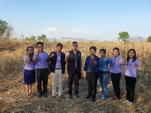 ผู้ตรวจราชการ ส.ป.ก. และปฏิรูปที่ดินจังหวัดจันทบุรี ลงพื้นที่ตรวจเยี่ยมกลุ่มวิสาหกิจชุมชนพืชผักอินทรีย์และผลิตภัณฑ์แปรรูปทุ่งขนาน พื้นที่นิคมเศรษฐกิจพอเพียงในเขดปฏิรูปที่ดิน และตรวจติดตามสถานการณ์ภัยแล้ง ภารกิจงานพัฒนาแหล่งน้ำเพื่อการอนุรักษ์ดินและน้ำ ณ บ้านบ่อยาง หมู่ที่ ๑๓ ตำบลทุ่งขนาน อำเภอสอยดาว จังหวัดจันทบุรี 