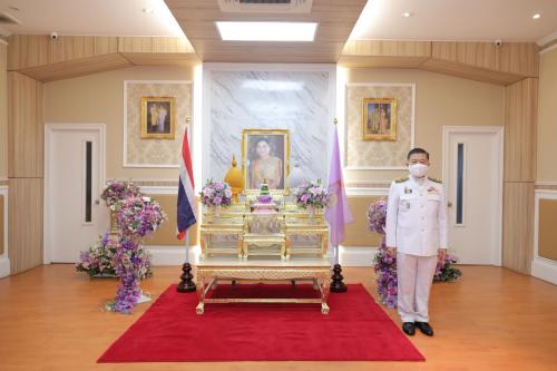เลขาธิการ ส.ป.ก. ลงนามถวายพระพร สมเด็จพระนางเจ้าฯ พระบรมราชินี เนื่องในโอกาสวันเฉลิมพระชนมพรรษา ๓ มิถุนายน ๒๕๖๓