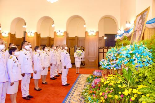 ส.ป.ก. ร่วมพิธีลงนามถวายพระพรฯ สมเด็จพระนางเจ้าสิริกิติ์ พระบรมราชินีนาถ พระบรมราชชนนีพันปีหลวง