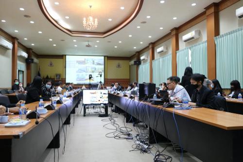 เลขาธิการ ส.ป.ก. ประชุมทางไกลออนไลน์ (Web Conference)  ครั้งที่ ๘/๒๕๖๓ ชูผลดำเนินงานปี ๖๓  ควบเตรียมพร้อมบริหารงบประมาณปี ๖๔
