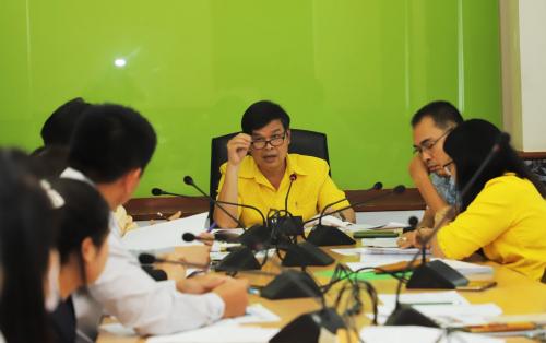 รองเลขาฯ ส.ป.ก. ประชุมหารือแนวทางการดำเนินงาน ศูนย์พัฒนาและส่งเสริมศิลปาชีพ ประจำปีงบประมาณ พ.ศ. ๒๕๖๔
