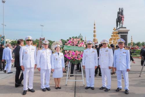 ส.ป.ก. ถวายพวงมาลาสักการะพระบรมราชานุสาวรีย์ พระบาทสมเด็จพระจุลจอมเกล้าเจ้าอยู่หัว เนื่องใน วันปิยมหาราช ประจำปี ๒๕๖๓