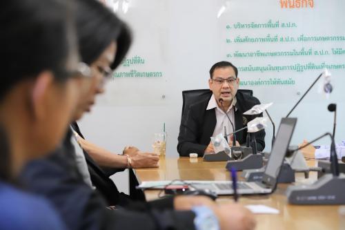 รองเลขาธิการ ส.ป.ก. ตรวจเยี่ยมมอบนโยบายสำนักงานฯ จ.นครราชสีมา ถือประโยชน์เกษตรกรสำคัญสุด