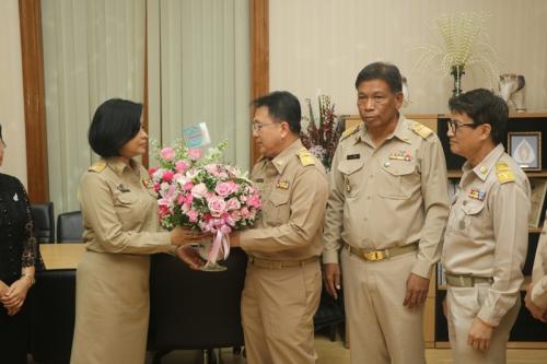 เลขาธิการ.ส.ป.ก.แสดงความยินดีกับ รองเลขาธิการส.ป.ก. คนใหม่