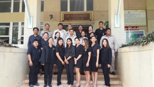 ผู้ตรวจราชการกรม เข้าตรวจราชการและติดตามงานตามแผนงาน/โครงการ และงานตามนโยบายยุทธศาสตร์ ส.ป.ก. ปีงบประมาณ 2560 ของ ส.ป.ก.ตรัง