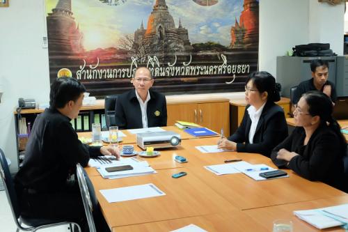 หัวหน้าผู้ตรวจราชการกรม เข้าตรวจราชการและติดตามงานตามแผนงาน/โครงการ และงานตามนโยบายยุทธศาสตร์ ส.ป.ก. ปีงบประมาณ ๒๕๖๐ ของ ส.ป.ก.พระนครศรีอยุธยา