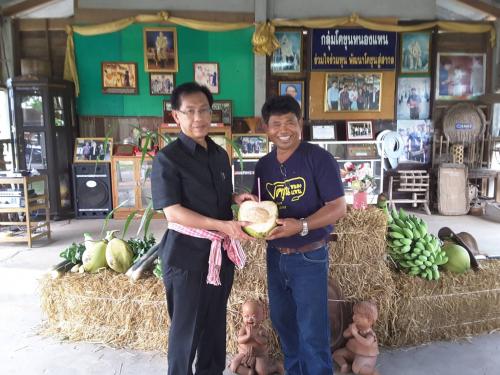 ผู้ว่าราชการจังหวัดยโสธรลงพื้นที่เยี่ยมชมกิจกรรมแปลงใหญ่ ในเขตปฏิรูปที่ดิน จ.ยโสธร