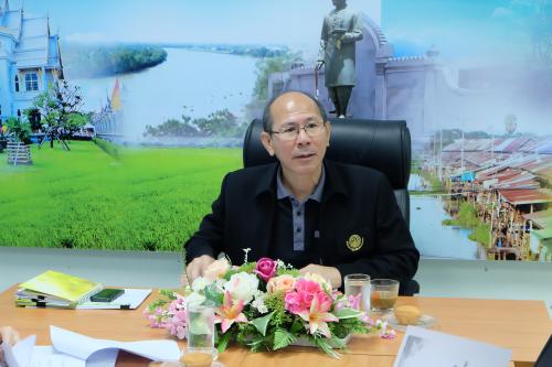 หัวหน้าผู้ตรวจราชการกรม พร้อมด้วยคณะ ตรวจราชการและติดตามงานตามแผนงาน/โครงการ และภารกิจตามนโยบายยุทธศาสตร์ของ ส.ป.ก. ประจำปีงบประมาณ พ.ศ. ๒๕๖๐