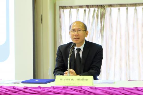 หัวหน้าผู้ตรวจราชการกรม เป็นวิทยากรบรรยาย เรื่อง คุณธรรมและจริยธรรมในการปฏิบัติงาน และเป็นประธานพิธีปิดการฝึกอบรมและมอบใบประกาศนียบัตรแก่ผู้ผ่านการฝึกอบรม หลักสูตร การปฏิรูปที่ดิน รุ่นที่ ๓๒