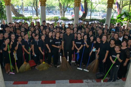 กระทรวงเกษตรและสหกรณ์ร่วมกับสำนักงานการปฏิรูปที่ดินเพื่อเกษตรกรรมจัดกิจกรรม“Big Cleaning Day” โครงการทำความดีถวายเป็นพระราชกุศลแด่พระบาทสมเด็จพระเจ้าอยู่หัวรัชกาลที่ ๙ “เราทำความดีด้วยหัวใจ”