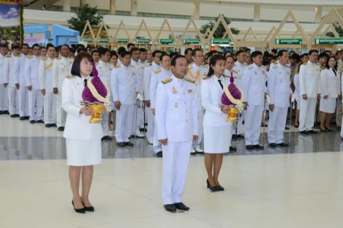 ส.ป.ก.ร่วมพิธีวางพานพุ่มถวายราชสัการะและพิธีถวายราชสดุดีเฉลิมพระเกียรติพระบาทสมเด็จพระเจ้าอยู่หัว เนื่องในวันพระบิดาแห่งฝนหลวง  