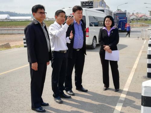 รองเลขาธิการ ส.ป.ก. พันจ่าเอก ประเสริฐมาลัย ร่วมกับที่ปรึกษาด้านการจัดที่ดินของ ส.ป.ก. นายธนู มีแสงเงิน ลงพื้นที่ตรวจติดตามเกษตรกรในเขตปฏิรูปที่ดินบริเวณโครงการอ่างเก็บน้ำนฤบดินทรจินดา (ห้วยโสมง) ในเขตพื้นที่ ส.ป.ก.ปราจีนบุรี