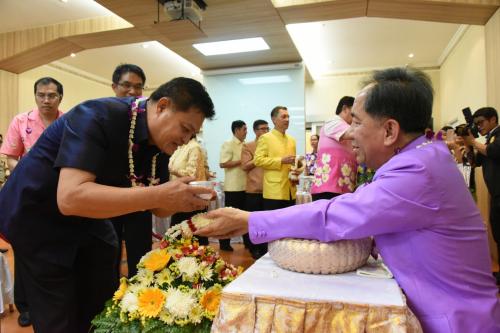 กระทรวงเกษตรฯจัดพิธีรดน้ำขอพร เนื่องในเทศกาลวันสงกรานต์