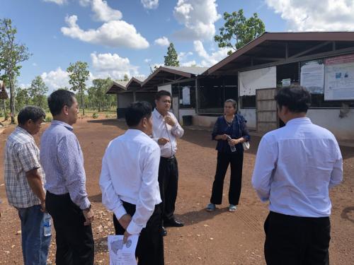 เลขาธิการ ส.ป.ก.พร้อมคณะ ตรวจเยี่ยมศูนย์เรียนรู้การเพิ่มประสิทธิภาพสินค้าเกษตร(ข้าว) ในเขตพื้นที่ปฏิรูปที่ดินจังหวัดนครพนม