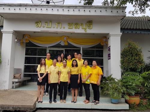 ผู้ตรวจราชการกรม ตรวจราชการและติดตามงานตามแผนงาน โครงการ และภารกิจตามนโยบายยุทธศาสตร์ของ ส.ป.ก. ประจำปีงบประมาณ พ.ศ.๒๕๖๑ รอบที่ ๒ ของ ส.ป.ก.ชลบุรี