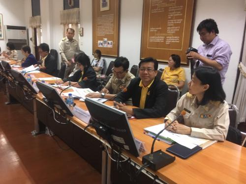 ผู้ตรวจราชการกรม (ส.ป.ก.) ในฐานะผู้ช่วยผู้ตรวจราชการกระทรวงเกษตรและสหกรณ์ เขตตรวจราชการที่ ๑๘ร่วมประชุมกับผู้ตรวจราชการกระทรวงเกษตรและสหกรณ์ เพื่อตรวจติดตามความก้าวหน้าผลการดำเนินงานโครงการตามแผนการตรวจราชการกระทรวงเกษตรและสหกรณ์ ประจำปีงบประมาณ พ.ศ. ๒๕๖๑ รอบที่ ๒ (เขตตรวจราชการที่ ๑๘ จังหวัดอุทัยธานี)  ณ ห้องประชุมเกษตรและสหกรณ์จังหวัดอุทัยธานี ชั้น ๒ (หลังเก่า) ศาลากลางจังหวัดอุทัยธานี
