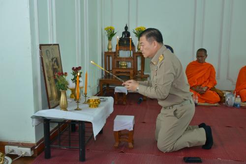 ส.ป.ก.ทำบุญเลี้ยงพระเพื่ออุทิศส่วนกุศลเนื่องในวันครบรอบอสัญกรรมท่านจอมพลสฤษดิ์ ธนะรัชต์ ณ ส.ป.ก.ถนนประดิพัทธ์ เขตพญาไท กรุงเทพฯ