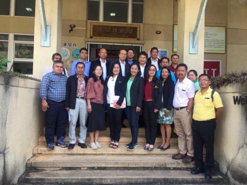  ผู้ตรวจราชการกรมและคณะ ได้ประชุมติดตามสถานการณ์การเกิดอุทกภัยในพื้นที่จังหวัดภาคใต้ร่วมกับ ส.ป.ก.จังหวัดภาคใต้ ๙ จังหวัด ณ ห้องประชุม ส.ป.ก.ตรัง 