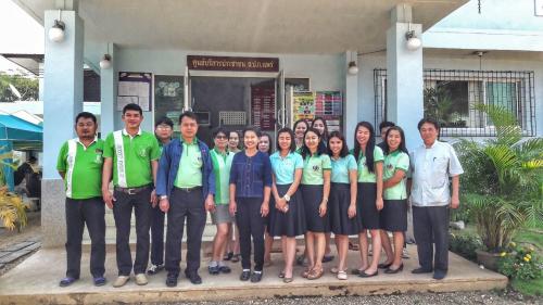 ผู้ตรวจราชการ ส.ป.ก. ตรวจติดตามงานและเยี่ยมชมแปลงเกษตรกรรม ตามโครงการระบบส่งเสริมแบบแปลงใหญ่แก้วมังกร จังหวัดแพร่