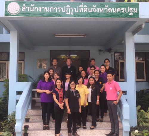 ผู้ตรวจราชการกรม และคณะ ลงพื้นที่ตรวจราชการ รอบที่ ๑ ณ ส.ป.ก. นครปฐม