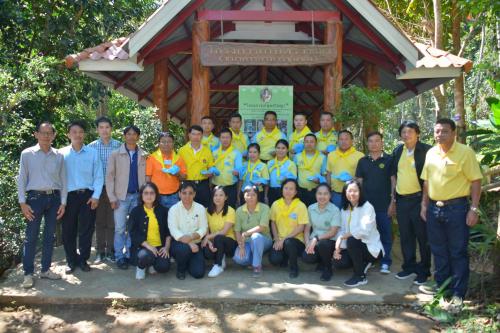 รองเลขาธิการสำนักงานการปฏิรูปที่ดินเพื่อเกษตรกรรม  ประชุมโต๊ะกลมเพื่อเตรียมความพร้อมการจัดกิจกรรมเฉลิมพระเกียรติ เนื่องในโอกาสมหามงคลพระราชพิธีบรมราชาภิเษก ณ โครงการเกษตรวิชญาตามแนวพระราชดำริ บ้านกองแหะ ตำบลโป่งแยง อำเภอแม่ริม จังหวัดเชียงใหม่