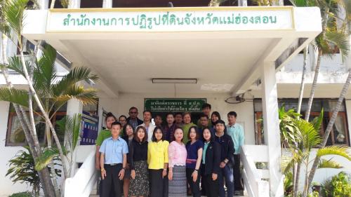 ผู้ตรวจราชการกรม ตรวจติดตามงานและลงพื้นที่แปลงที่ดินชุมชน จังหวัดแม่ฮ่องสอน