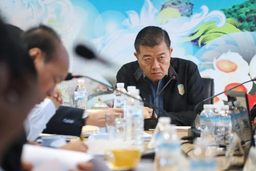 เลขาธิการ ส.ป.ก. ร่วมประชุมติดตามแผนงานและมอบนโยบาย ส.ป.ก.สุราษฎร์ธานี