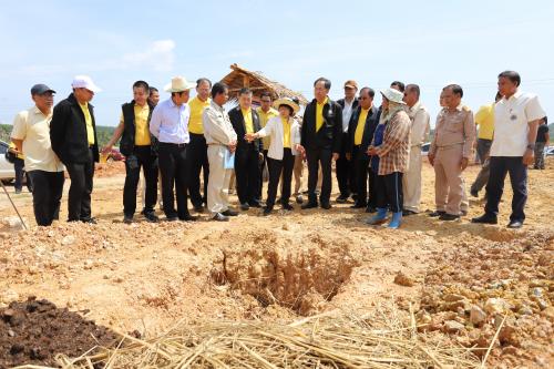 รมว.กษ. ลงพื้นที่ตรวจเยี่ยมโครงการจัดที่ดินทำกินในชุมชน ณ พื้นที่ คทช. จ.สุราษฎร์ธานี 
