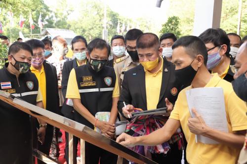 ร้อยเอกธรรมนัส พรหมเผ่า รัฐมนตรีช่วยว่าการกระทรวงเกษตรและสหกรณ์ ลงพื้นที่รับฟังปัญหาของพี่น้องเกษตรกร ณ โรงเรียนบ้านโนนดู่ อ.เมือง จ.อำนาจเจริญ