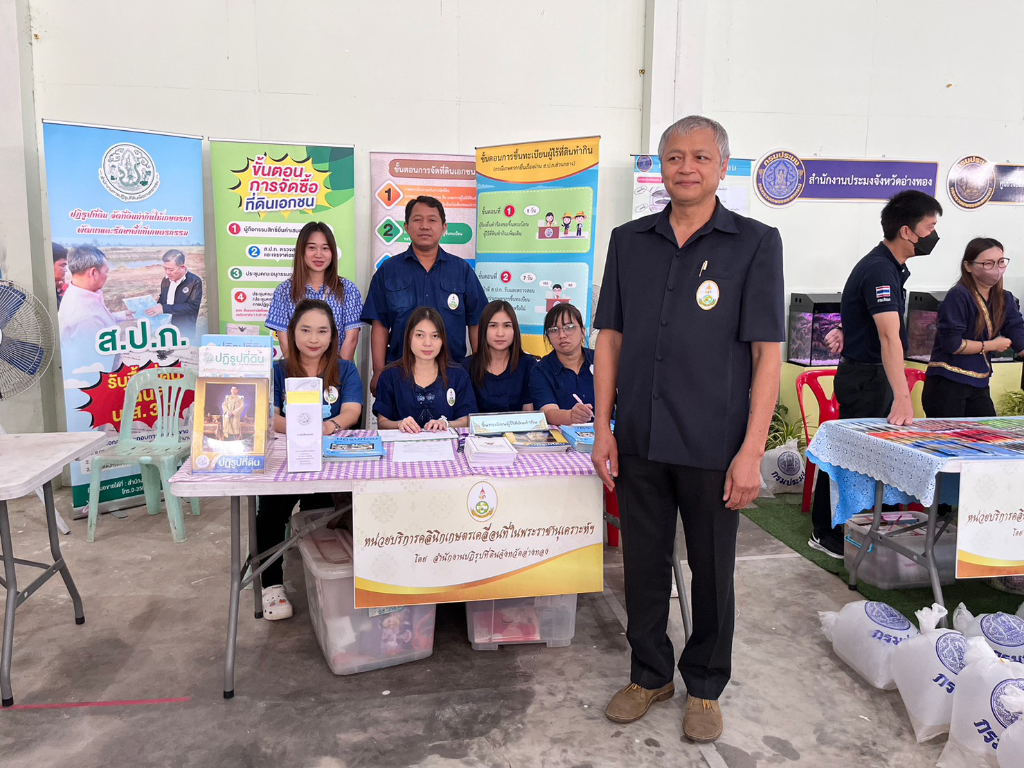 เข้าร่วมโครงการคลินิกเกษตรเคลื่อนที่ในพระราชานุเคราะห์ สมเด็จพระบรมโอรสาธิราชฯ สยามมกุฎราชกุมาร เพื่อให้บริการแก่เกษตรกรในการแก้ไขปัญหาการผลิตด้านการเกษตร 